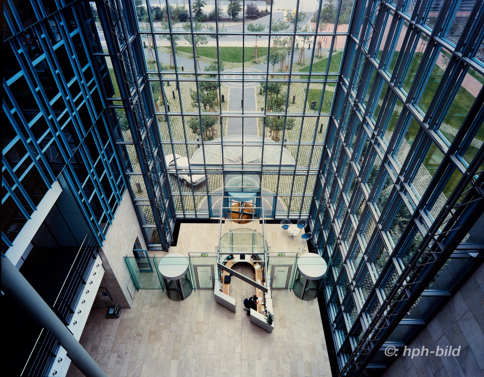 Foyer des WDR-Landesstudio im Medienhafen,1994 180228-15.jpg