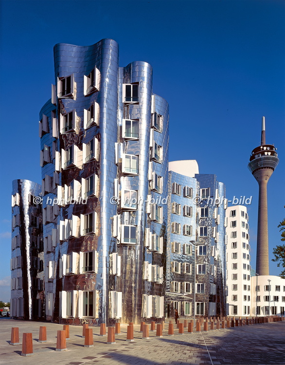 Der neue Zollhof von Frank O. Gehry im Medienhafen
1016.jpg