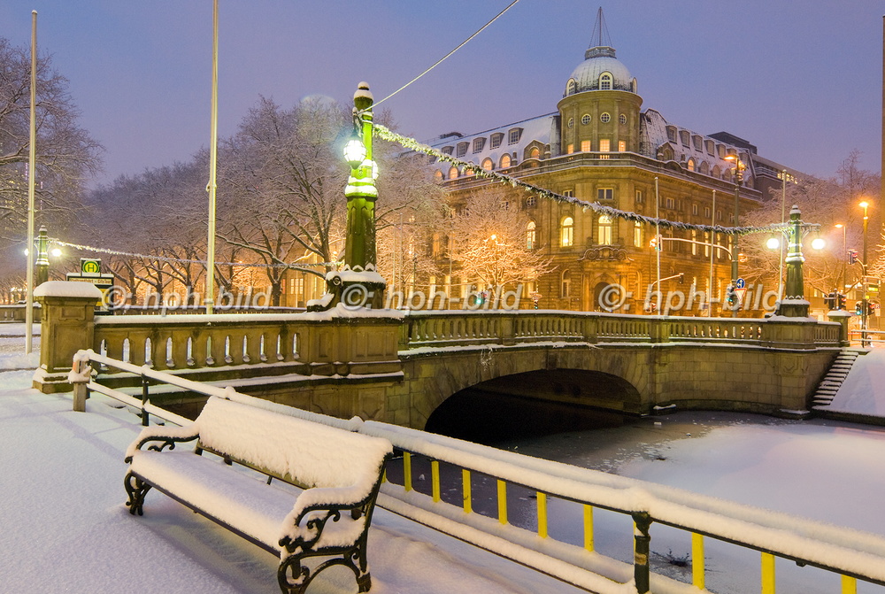 Winter in Düsseldorf
City - Königsallee 09-133.jpg
