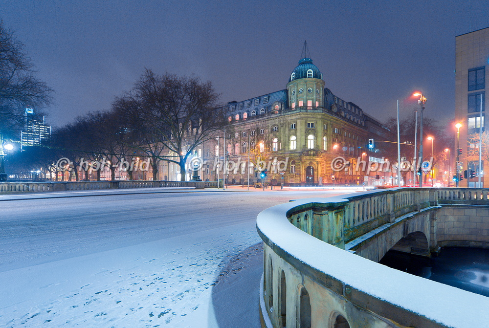 Winter in Düsseldorf
City - Königsallee 09-183.jpg
